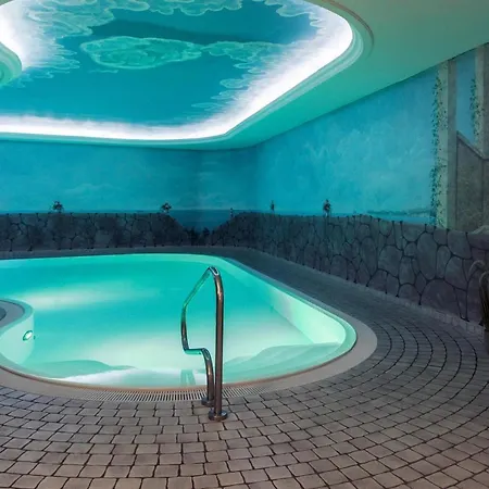 Seetelhotel Strandschloss 4*